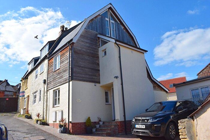 4 Bedroom Semi-Detached House To Rent In The Butts, Chippenham, SN15