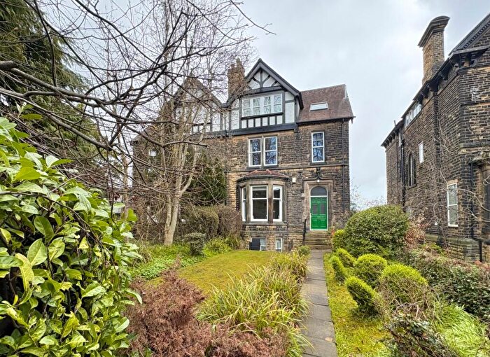 2 Bedroom Flat To Rent In Otley Road, Far Headingley, Leeds, LS16