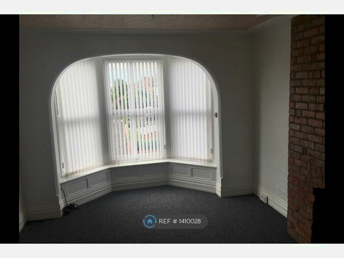 2 Bedroom Flat To Rent In St Andrews Road South, Lytham St Annes, FY8