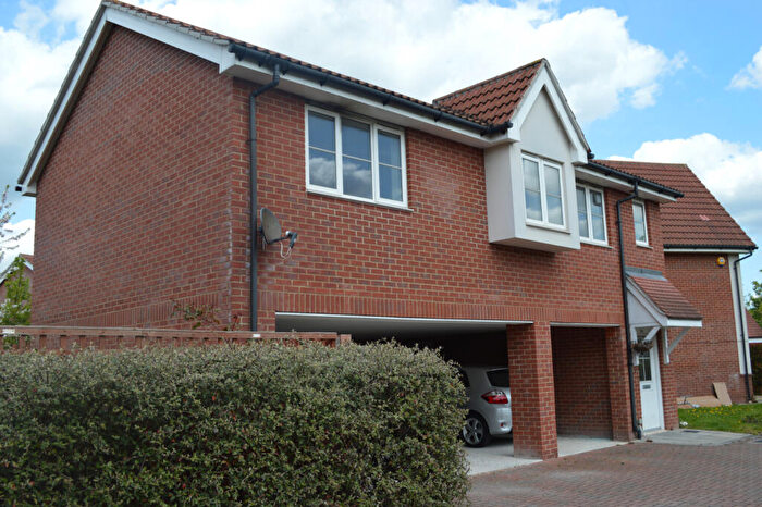 2 Bedroom Flat To Rent In Ilford, Essex, IG3