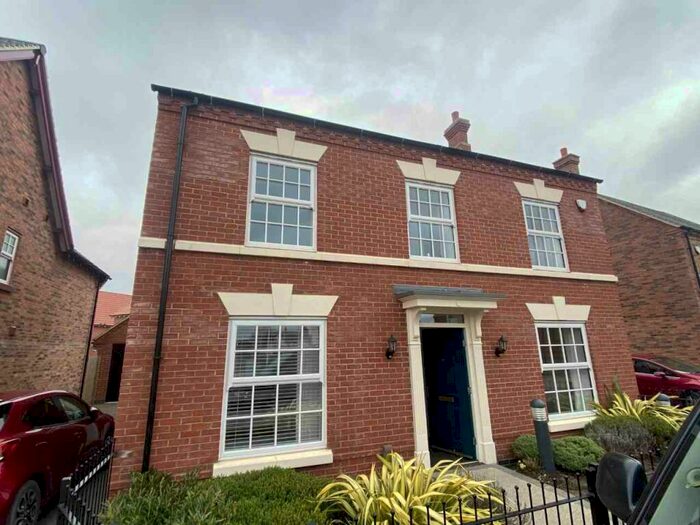 4 Bedroom House To Rent In Russett Avenue, The Longshoot, CV11