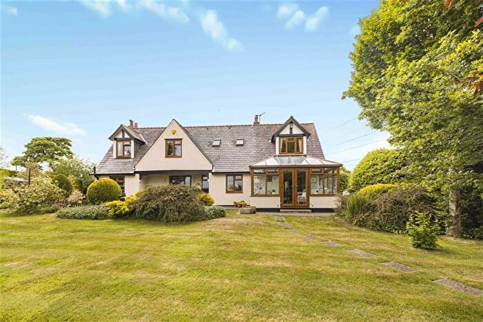 3 Bedroom Detached House For Sale In Woodhouse End Road, Gawsworth, SK11