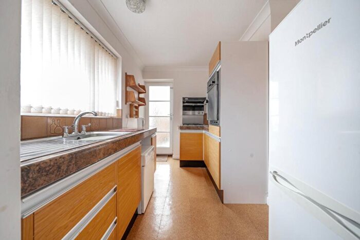 2 Bedroom Bungalow For Sale In Emerald Close, Southampton, Hampshire, SO19