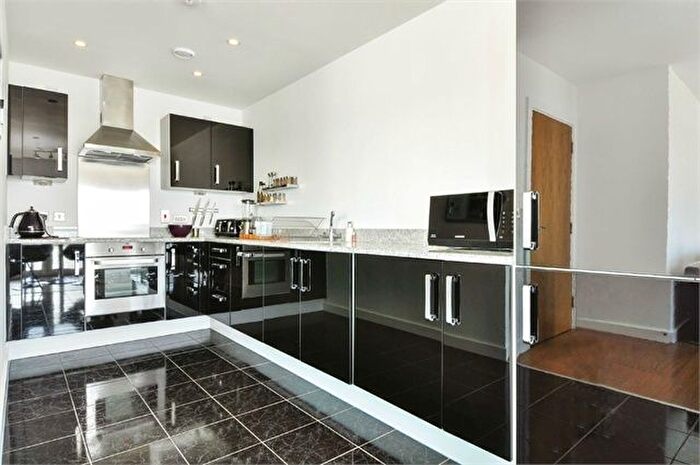 1 Bedroom Flat To Rent In Barge Walk, Greenwich, London, SE10