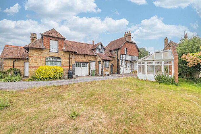 3 Bedroom Detached House For Sale In Church Street, Rodmersham, Sittingbourne, Kent, ME9