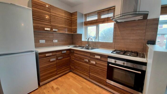 3 Bedroom Flat To Rent In Sydney Rd, London N10