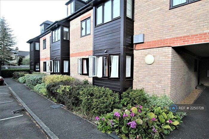 2 Bedroom Flat To Rent In St Margarets Square, Cambridge, CB1
