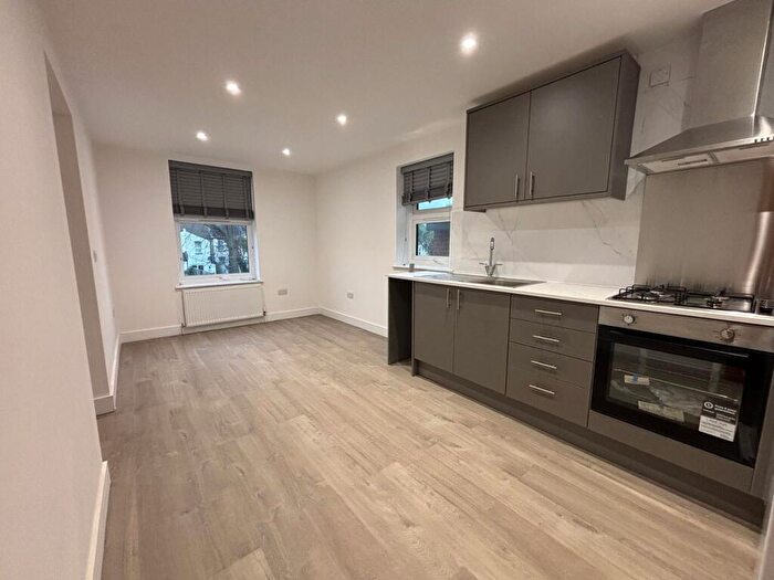 1 Bedroom Apartment To Rent In Rock Avenue, Gillingham, ME7