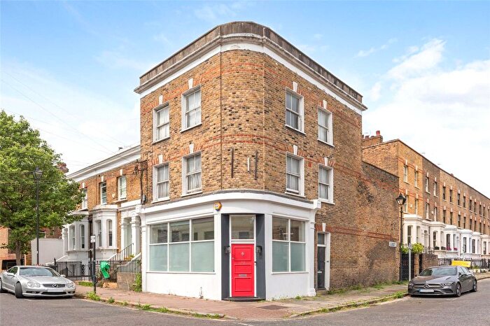 2 Bedroom Flat For Sale In Monkton Street, London, SE11