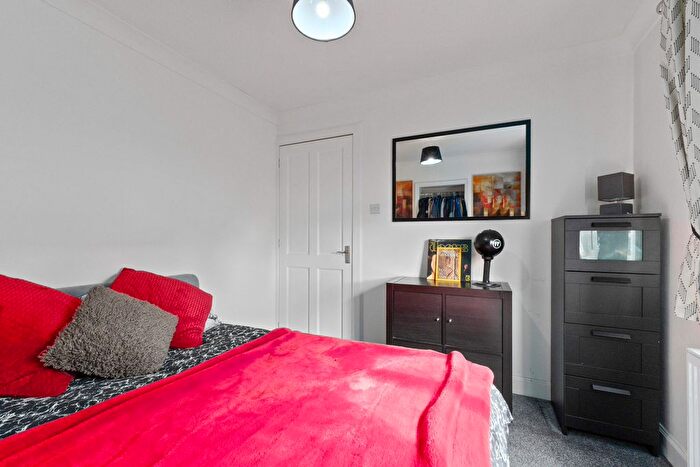 2 Bedroom Flat For Sale In High Street, Tranent, EH33