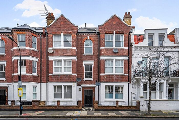 2 Bedroom Flat To Rent In Vera Road, London, SW6
