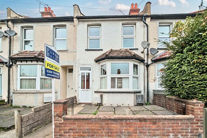 3 Bedroom Terraced House For Sale In Chipstead Valley Road, Coulsdon, CR5