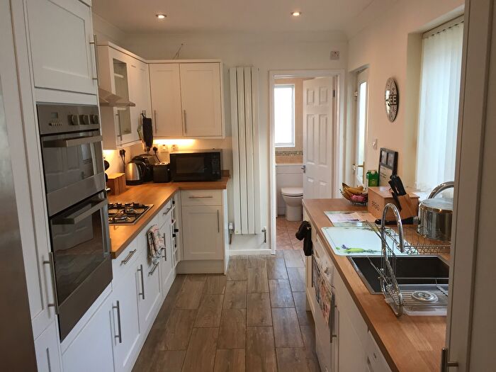 3 Bedroom Property To Rent In Wychtree Street, Swansea, SA6