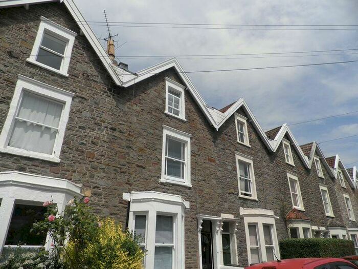 1 Bedroom Terraced House To Rent In Alma Vale Road, Bristol, BS8