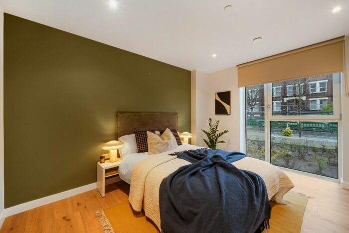 3 Bedroom Flat To Rent In , KA18