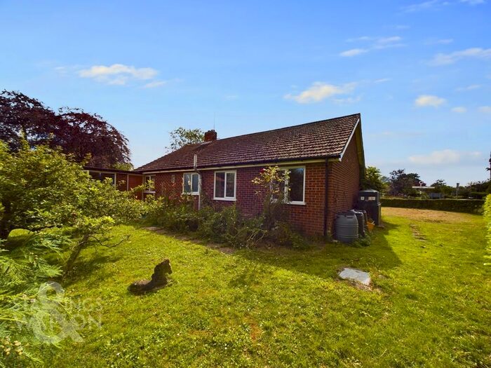 3 Bedroom Detached Bungalow For Sale In Common Road, Bressingham, Diss