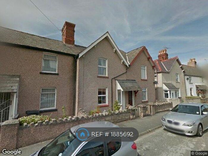 2 Bedroom Terraced House To Rent In Jubilee Street, Llandudno, LL30
