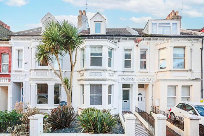 3 Bedroom Maisonette To Rent In Connaught Road, Hove, BN3