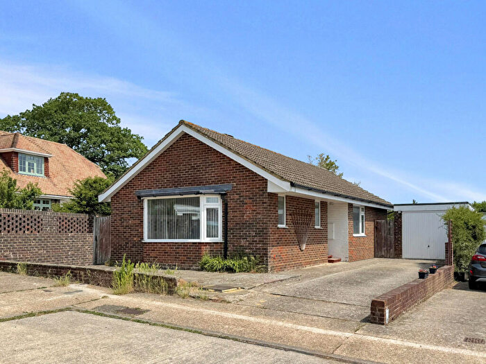 3 Bedroom Detached Bungalow For Sale In Woodlands Close, Angmering, BN16