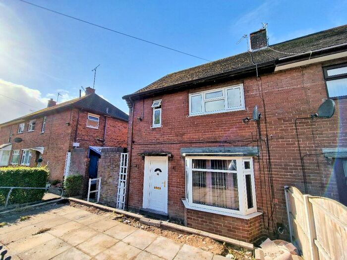 3 Bedroom Semi-Detached House To Rent In Dart Avenue, Tunstall, Stoke-On-Trent, ST6