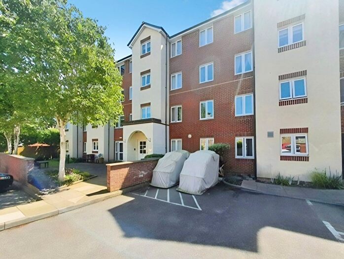 1 Bedroom Flat For Sale In The Grove, Westgate-On-Sea, Kent, CT8