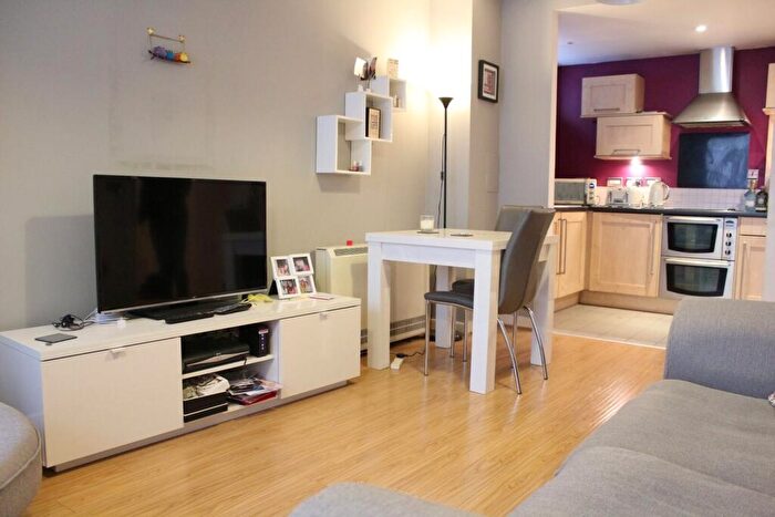 2 Bedroom Apartment To Rent In High Street, Manchester, M4