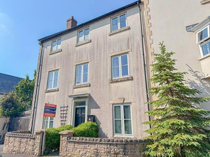 4 Bedroom Semi-Detached House For Sale In Shepton Mallet, BA4