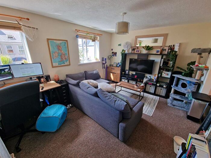 1 Bedroom Flat To Rent In Pembroke Mews, Canton, Cardiff, CF5