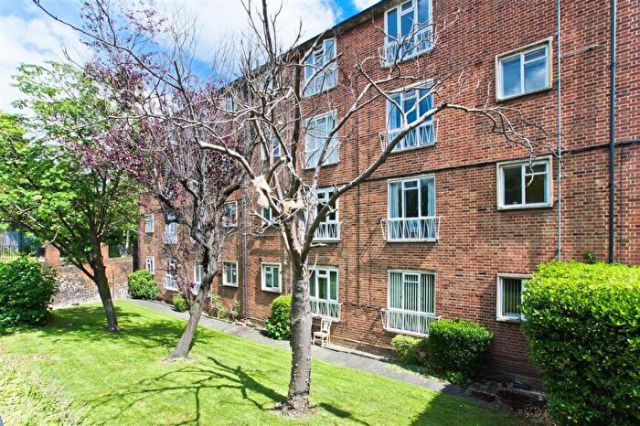 1 Bedroom Flat For Sale In Hunter House, Junction Road, London, N19