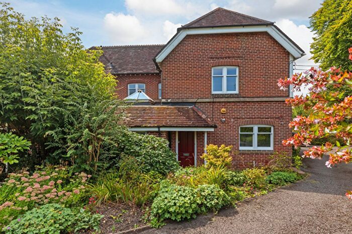 2 Bedroom Property To Rent In Shawford, Red Lane House, SO21