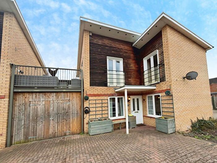 3 Bedroom Detached House For Sale In Baxter Close, Walton, Peterborough, PE4