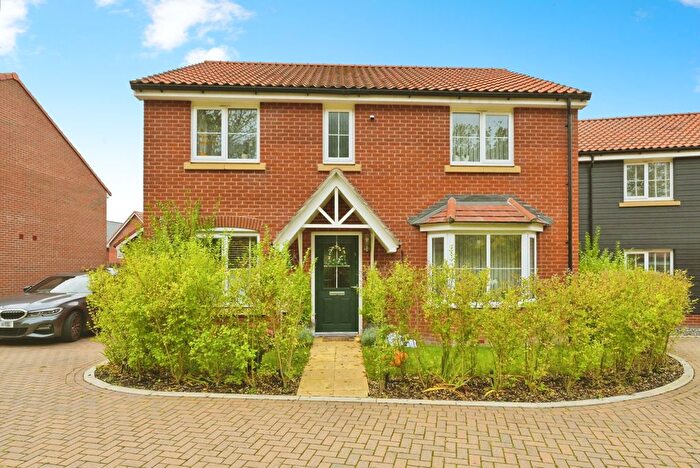 4 Bedroom Detached House For Sale In Kestrel Close, Harlow, CM17