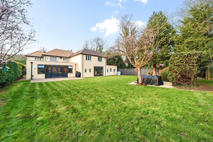 6 Bedroom Detached House For Sale In Outwood Lane, Chipstead, Coulsdon, CR5