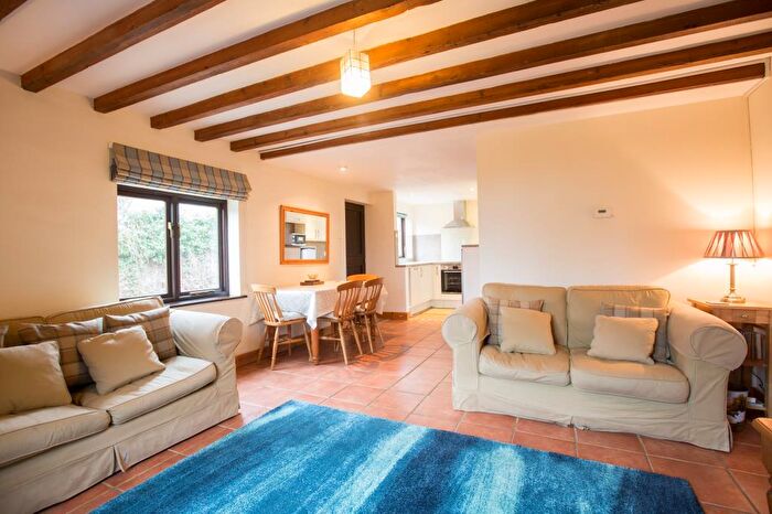 2 Bedroom Cottage To Rent In Milton Road, Oxfordshire, OX14