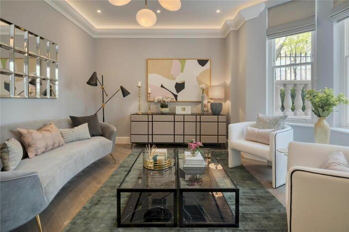 3 Bedroom Maisonette To Rent In St Marks Road, North Kensington, London, W10