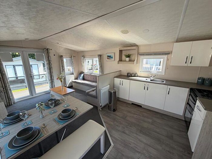 2 Bedroom Caravan For Sale In Delta Hailsham, Solent Breezes Holiday Park, Warsash, Southampton, Hampshire, SO31