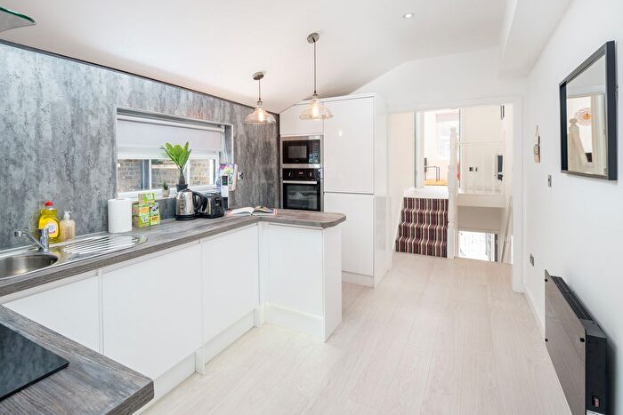 2 Bedroom Flat To Rent In Penrith Road, London, N15