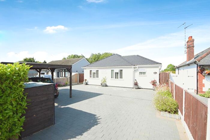 2 Bedroom Detached Bungalow For Sale In Boyton Cross, Roxwell, Chelmsford, CM1