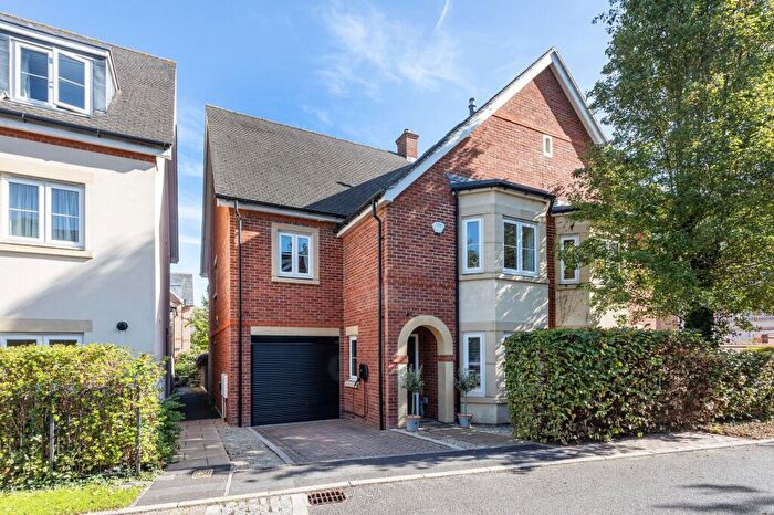 4 Bedroom Semi-Detached House For Sale In Maywood Road, Oxford, OX4