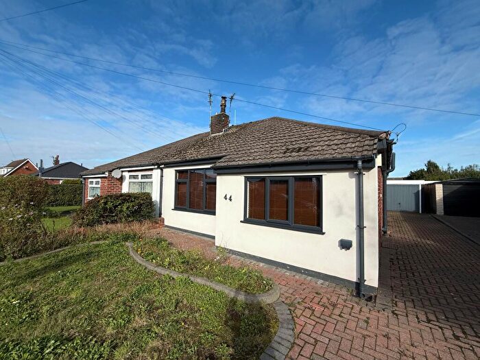 2 Bedroom Semi-Detached Bungalow For Sale In Ribble Avenue, Freckleton, PR4