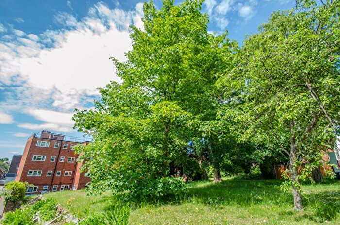 2 Bedroom Flat For Sale In Cannon House, Queen Street, Hitchin, Hertfordshire, SG4