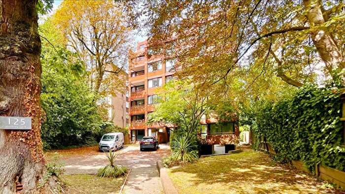 2 Bedroom Flat For Sale In Hornsey Lane, Highgate, N6