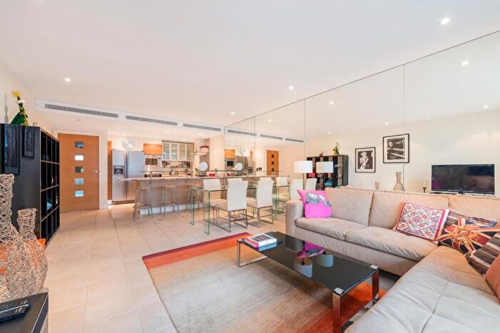 2 Bedroom Apartment To Rent In Howard Building, Queenstown Road, London, SW11