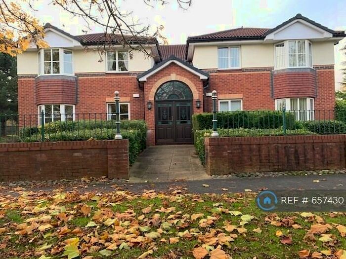 2 Bedroom Flat To Rent In Pinewood Road, Wilmslow, SK9