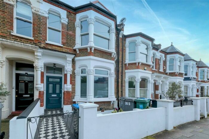 2 Bedroom Apartment To Rent In Langler Road, London, Kensal Rise, NW10