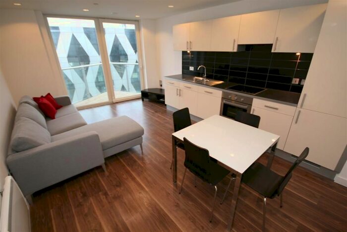 2 Bedroom Flat To Rent In Number One, Media City Uk, Salford, M50