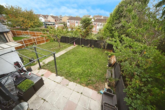 3 Bedroom Semi-detached House For Sale In Dorchester Road, Taunton, TA2