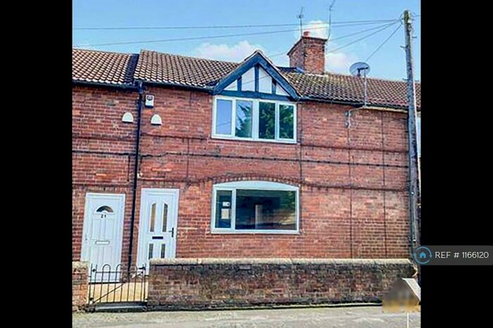 4 Bedroom Terraced House To Rent In Firth Crescent, New Rossington, Doncaster, DN11