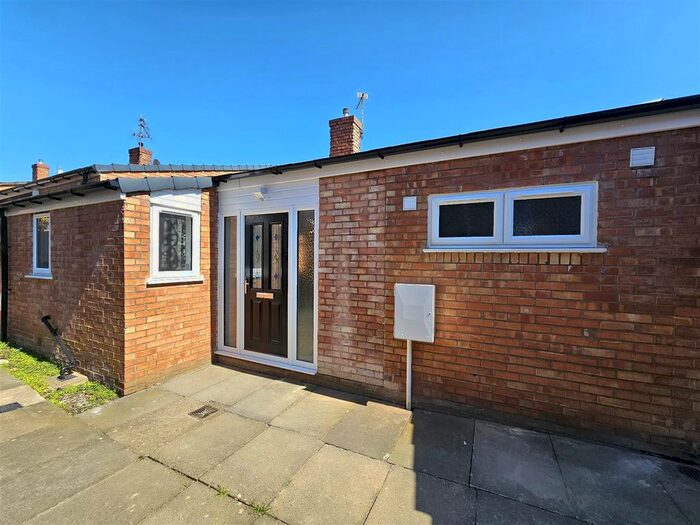 3 Bedroom Terraced House To Rent In Greystoke Walk, Beaumont Leys, Leicester, LE4