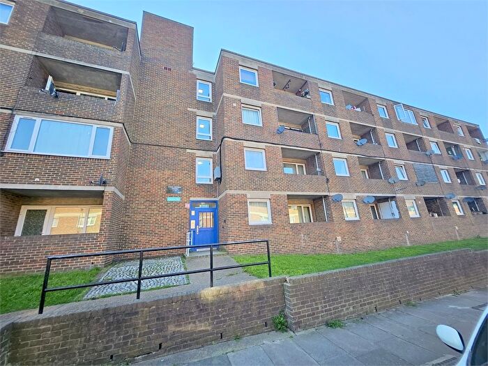 1 Bedroom Flat For Sale In Eglinton Road, Woolwich, London, SE18